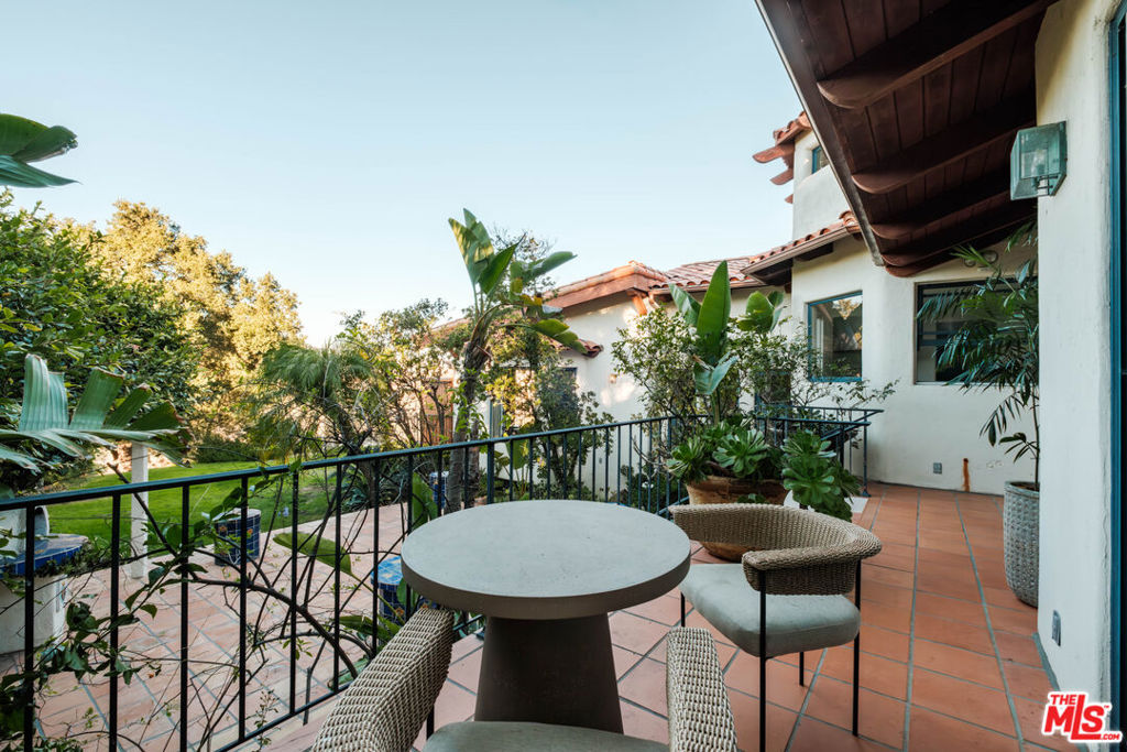 main property photo 60