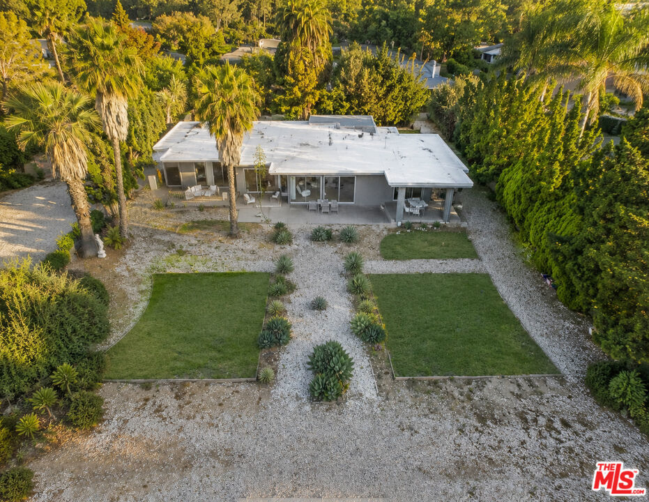 main property photo 50