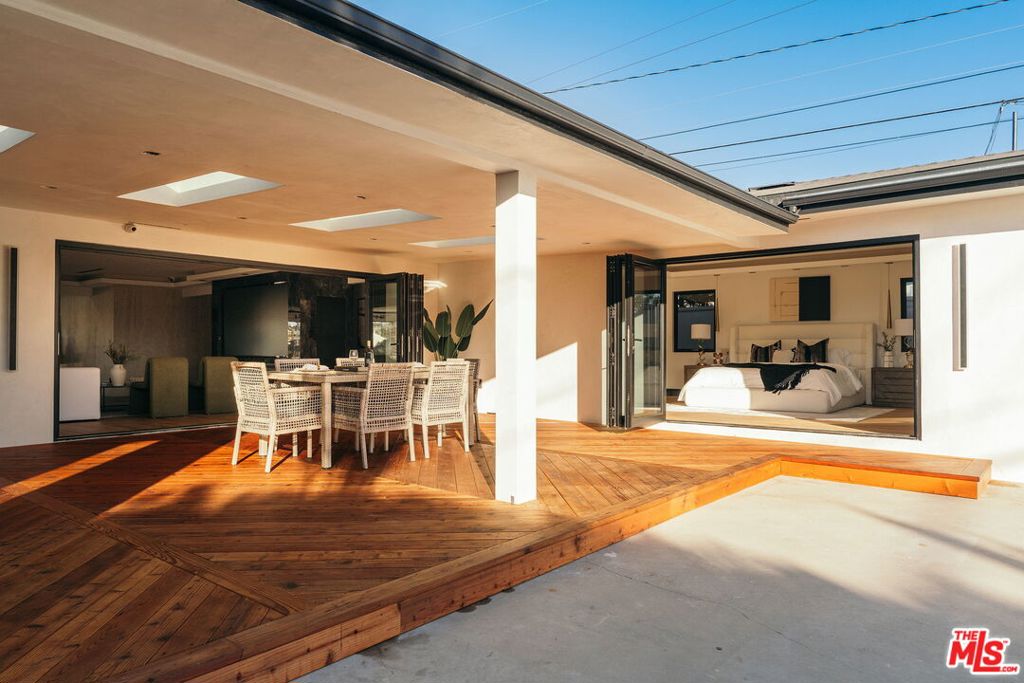 main property photo 30