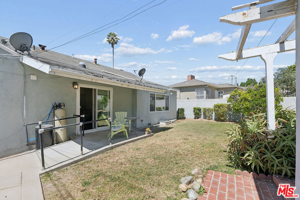 main property photo 19