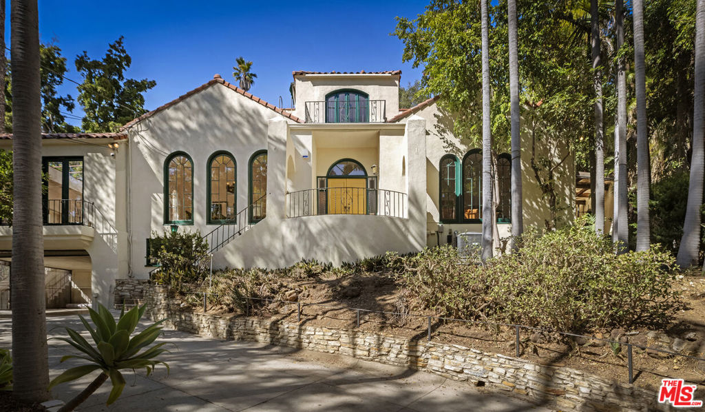 main property photo 3