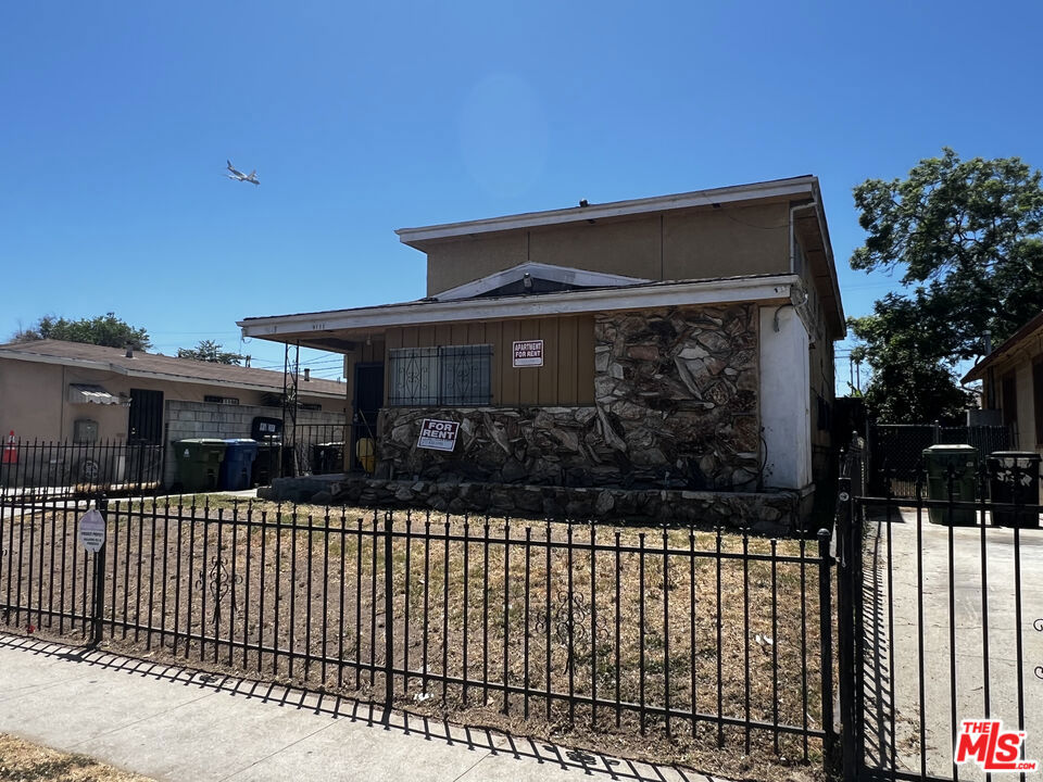 main property photo 10