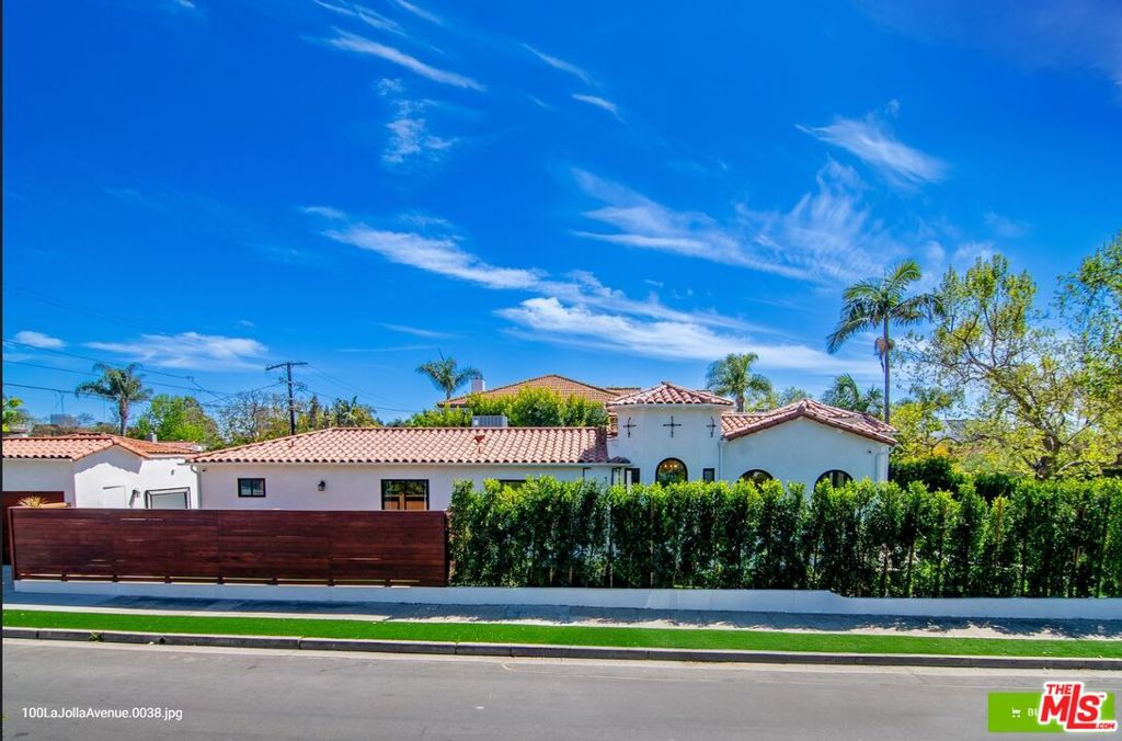 main property photo 32