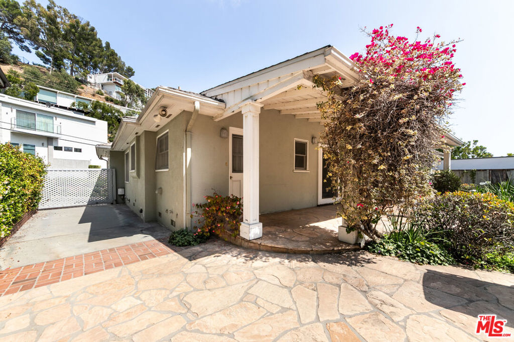 main property photo 33