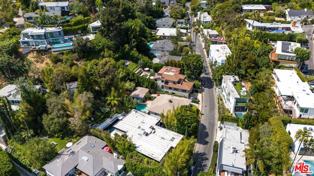 main property photo 45
