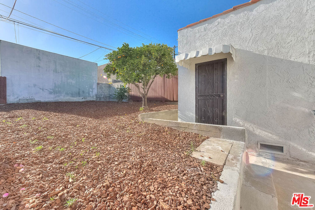 main property photo 30