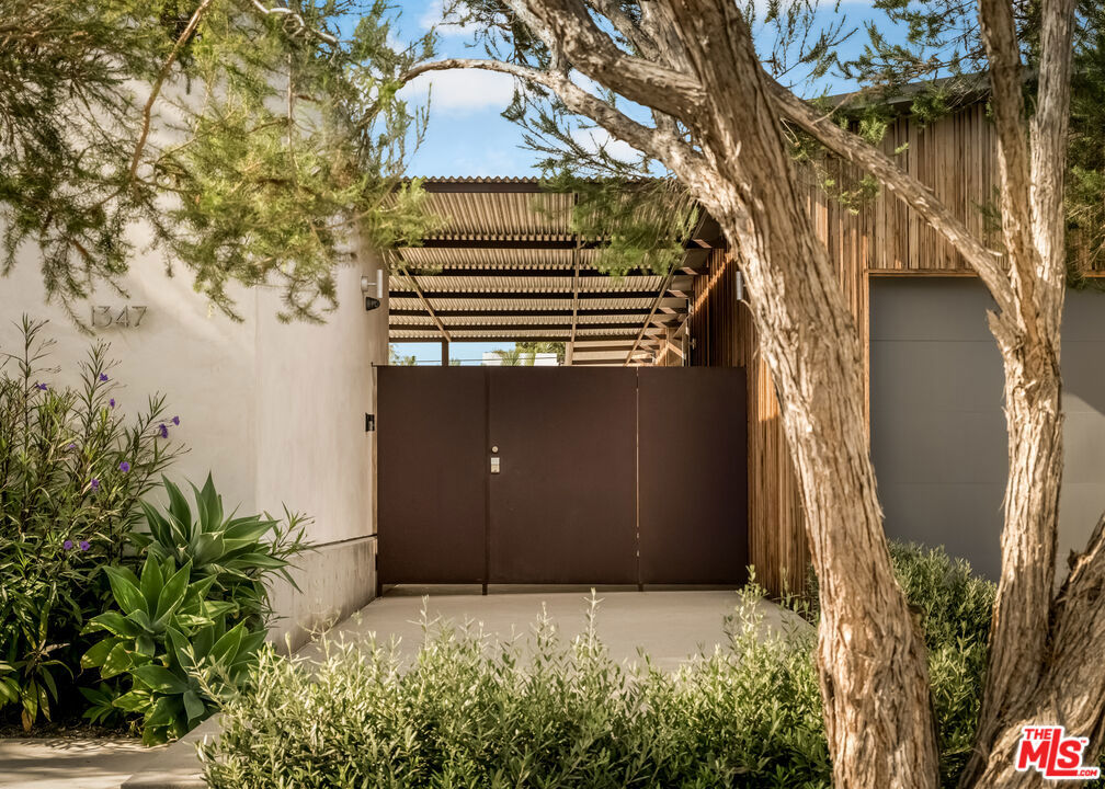 main property photo 63