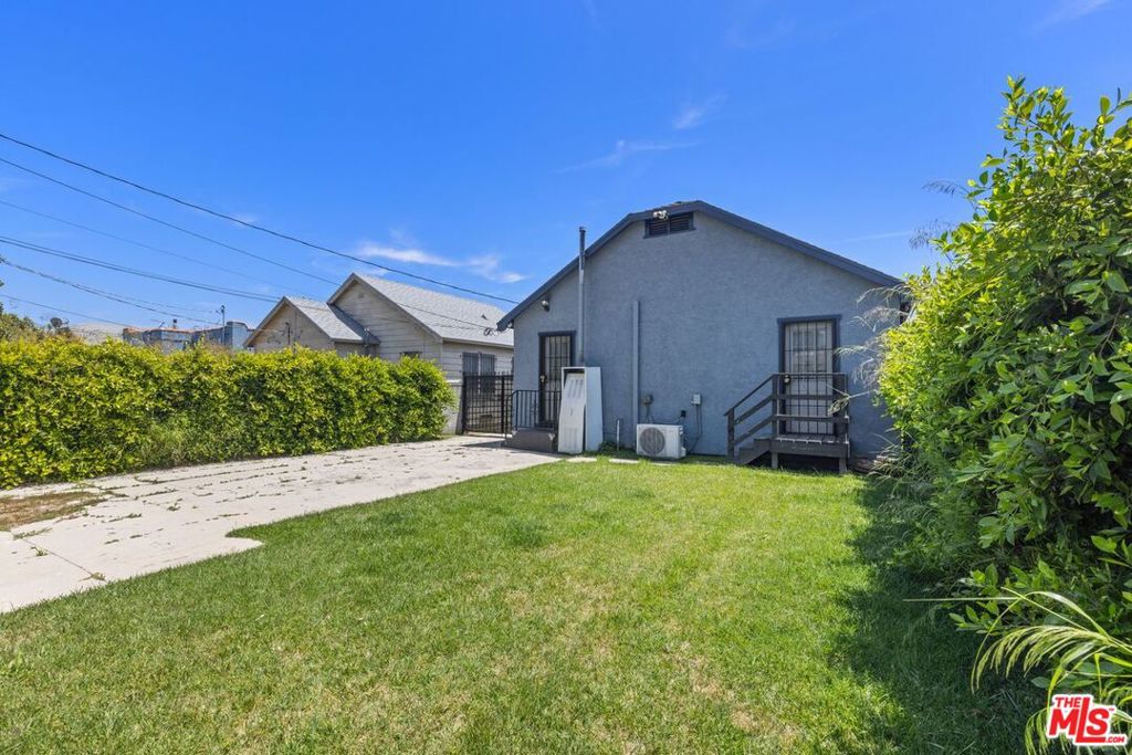 main property photo 10