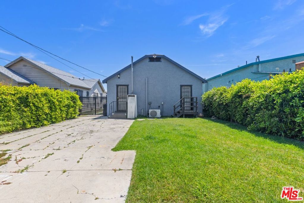 main property photo 9