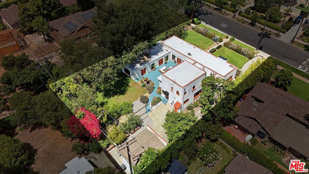 main property photo 24