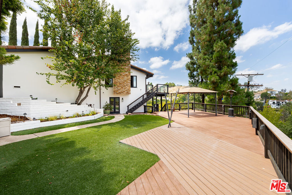 main property photo 24