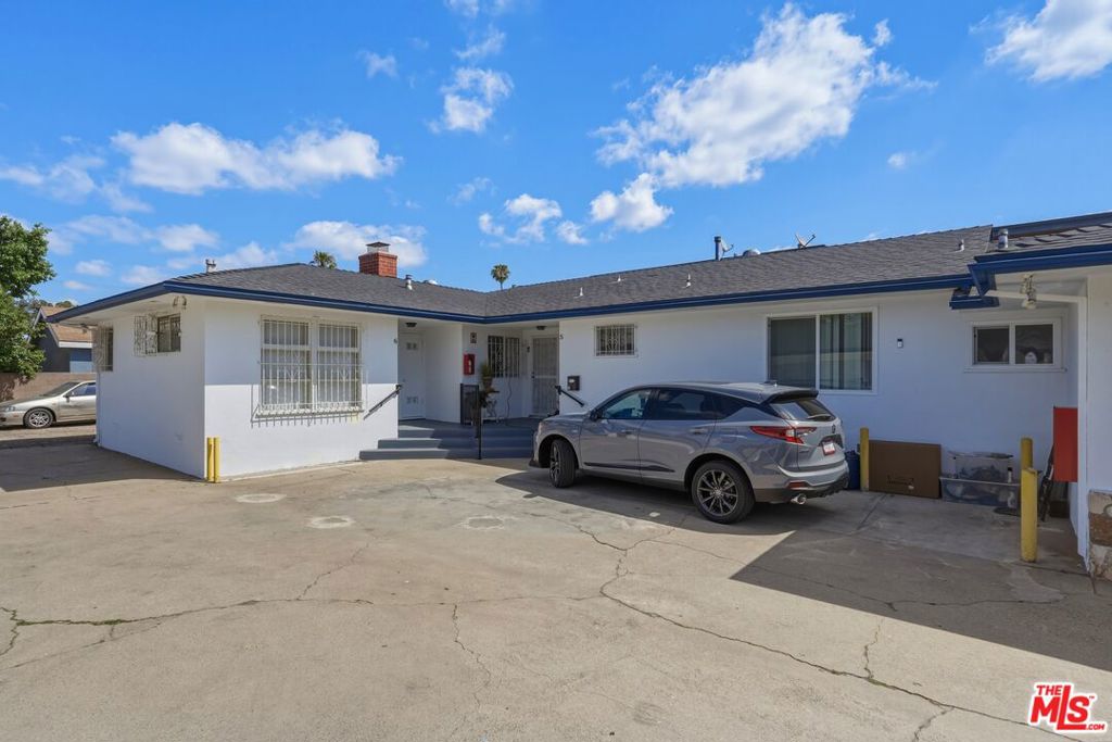 main property photo 14