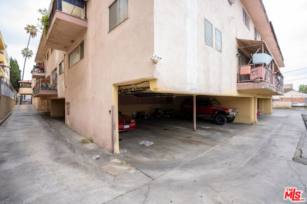 main property photo 17