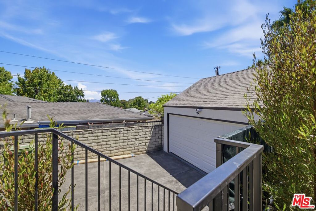 main property photo 68