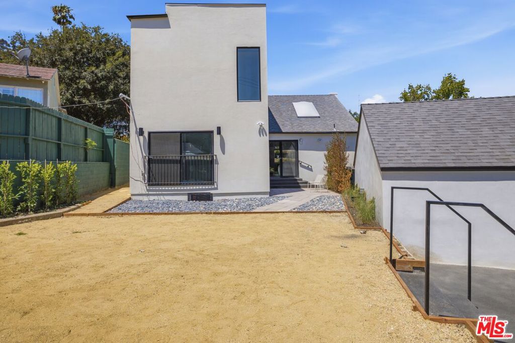 main property photo 70