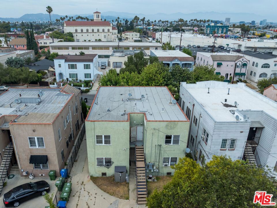 main property photo 14