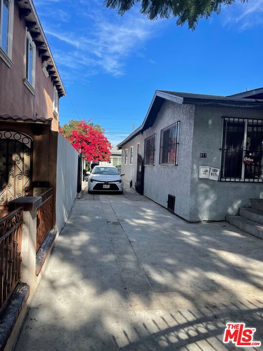 main property photo 18