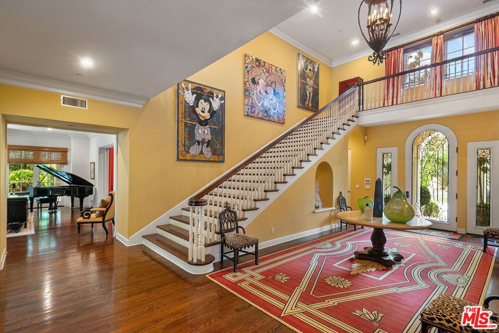 main property photo 6