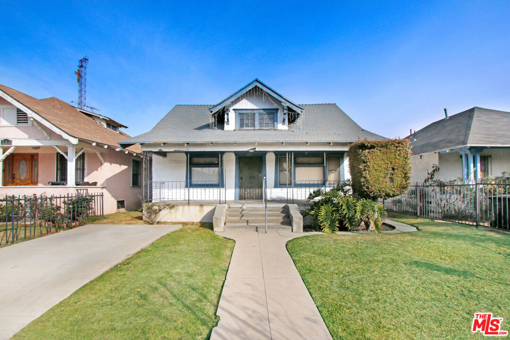main property photo 10