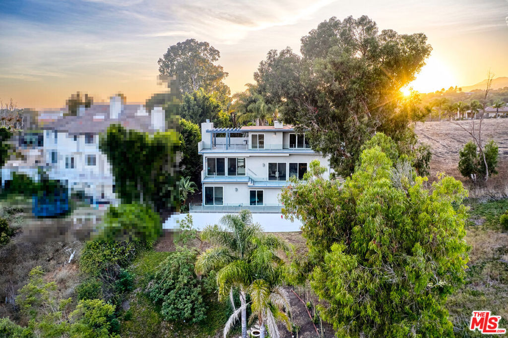 main property photo 51
