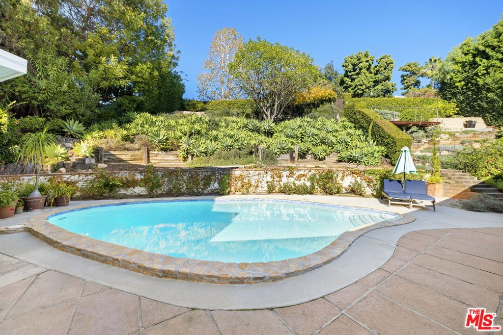 main property photo 62