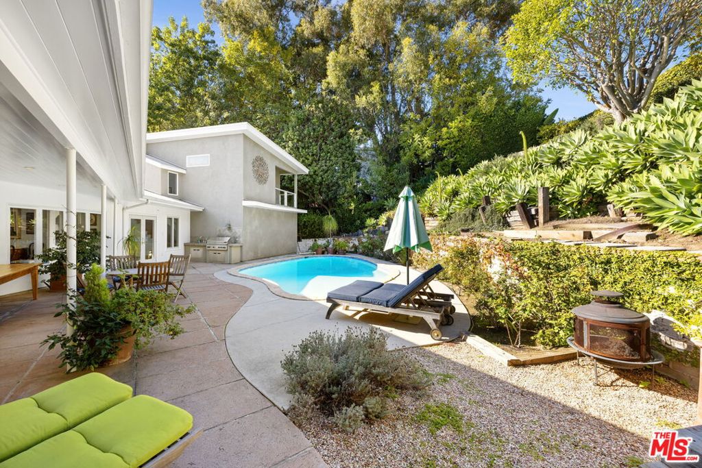 main property photo 65
