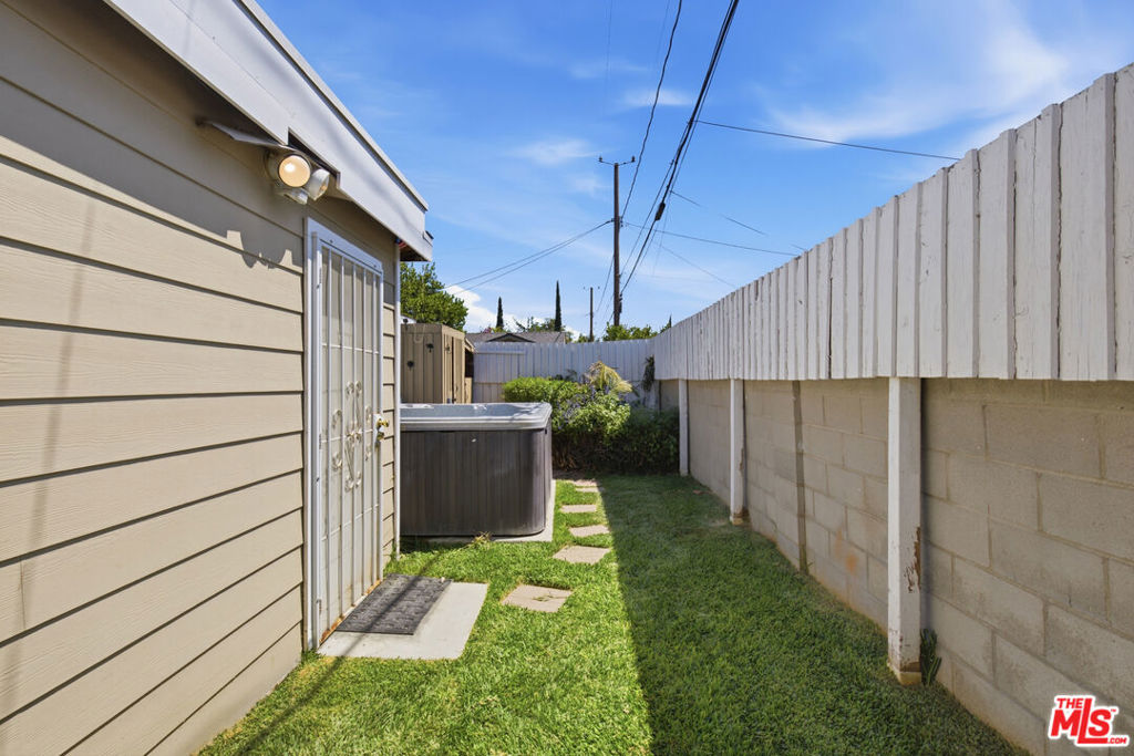 main property photo 25