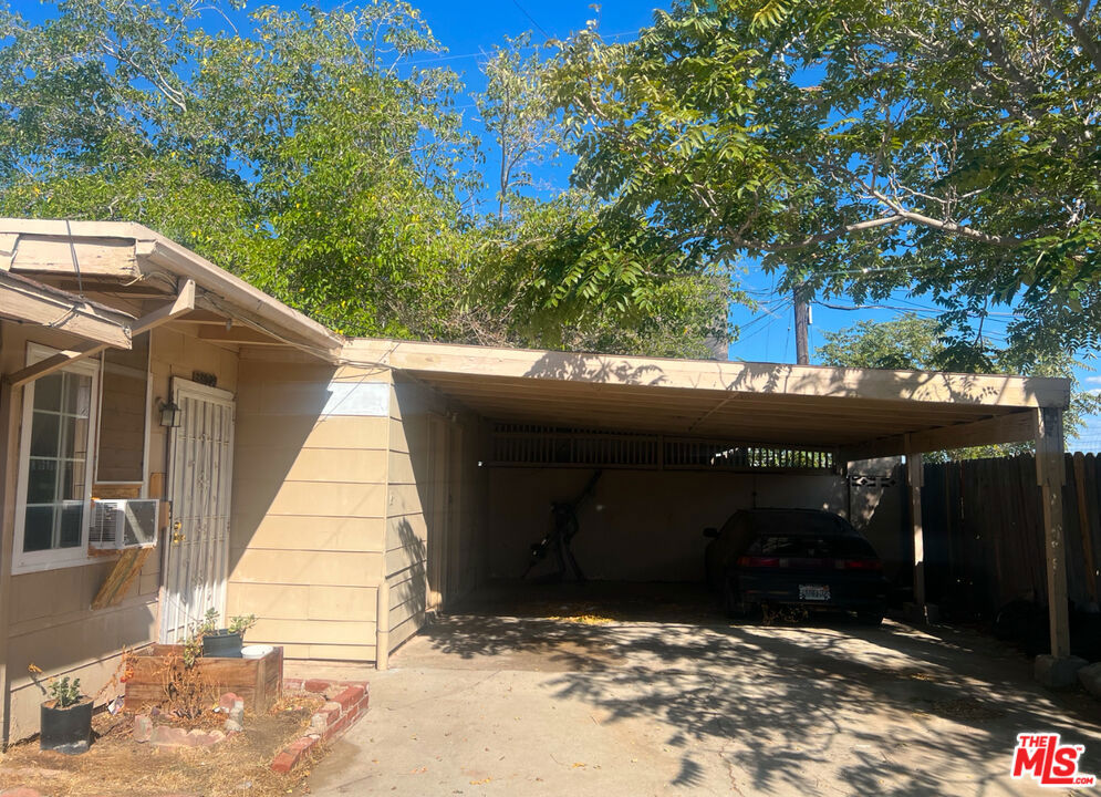 main property photo 4