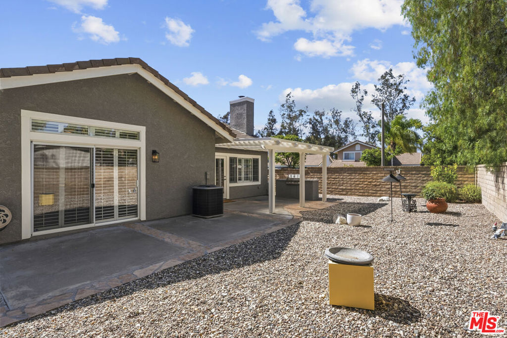 main property photo 40