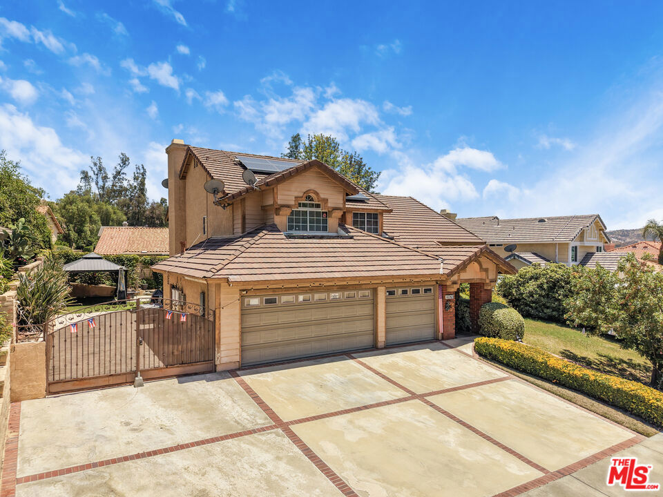 main property photo 33