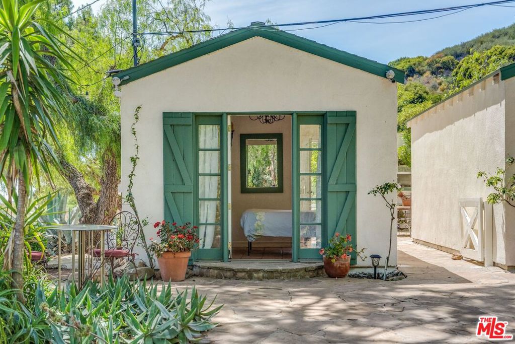 main property photo 36