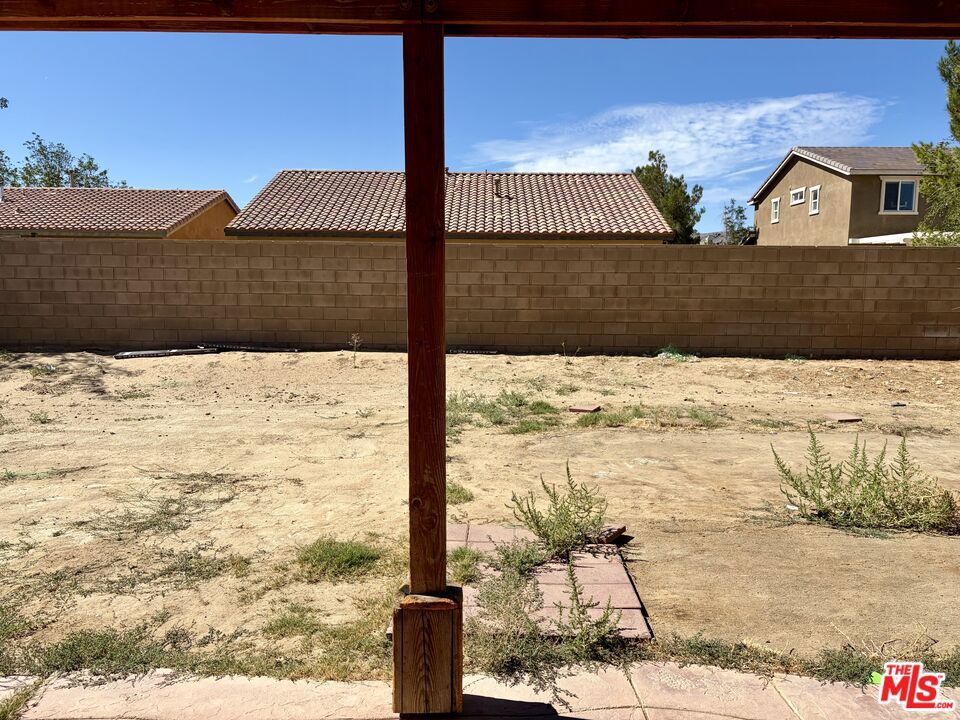 main property photo 16