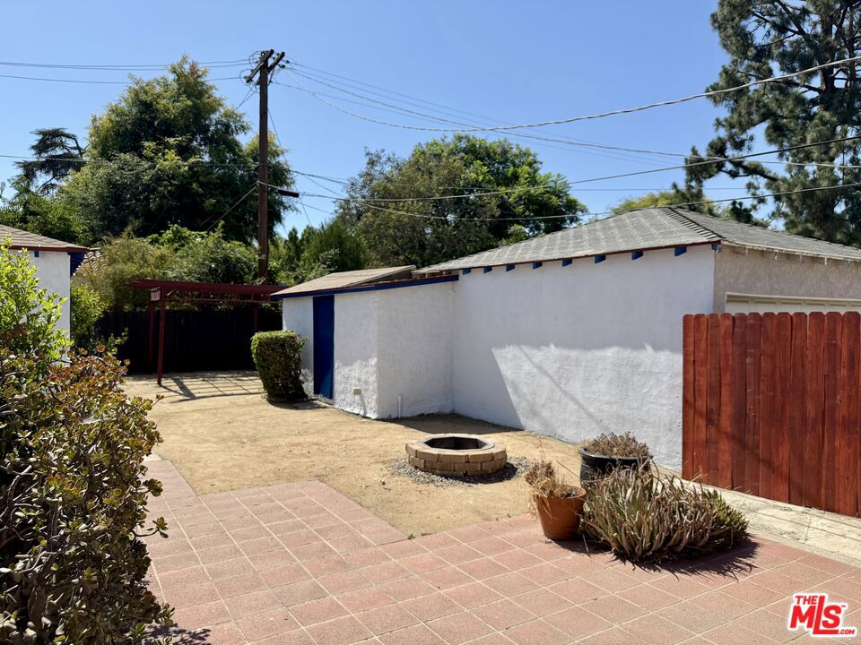 main property photo 22