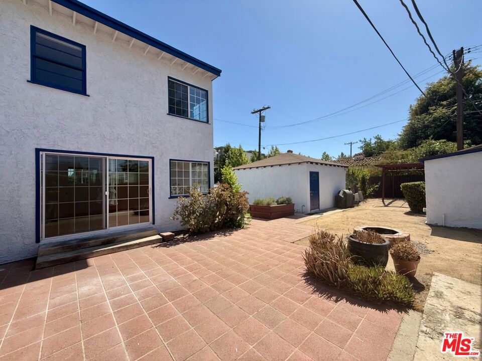 main property photo 23