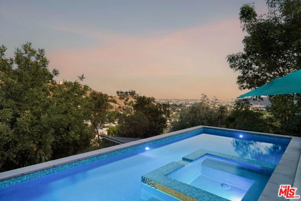 main property photo 4