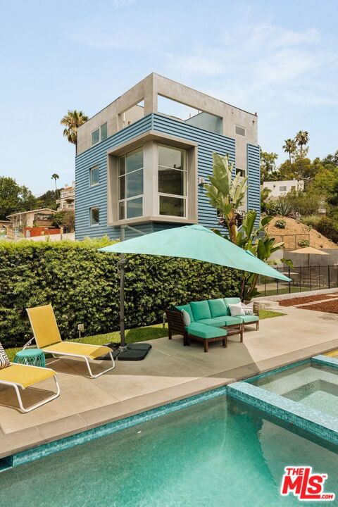 main property photo 40