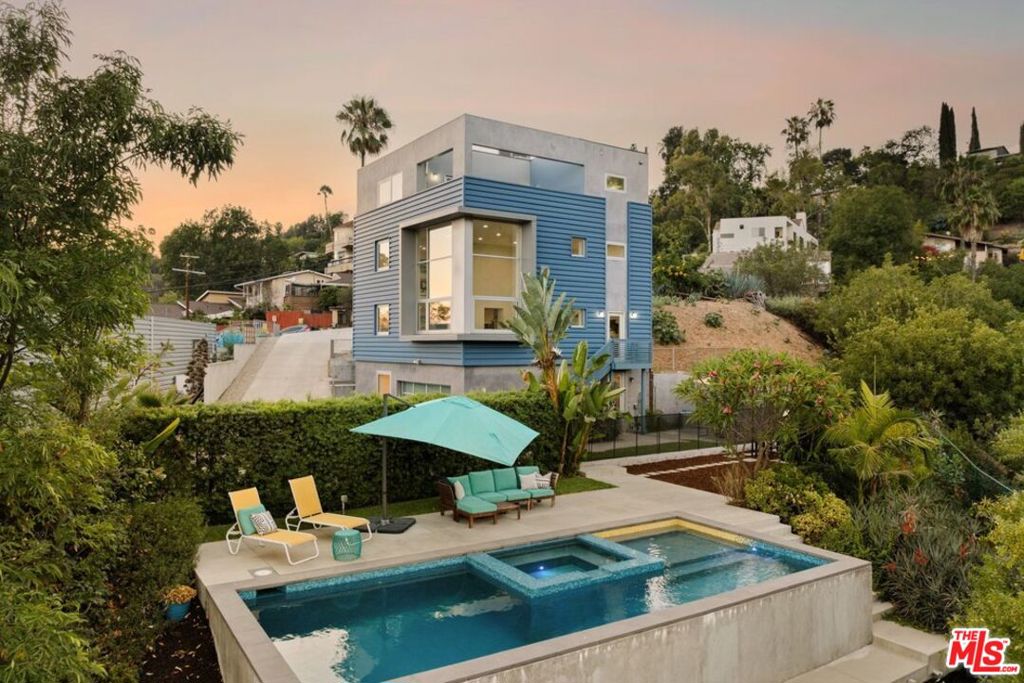 main property photo 43