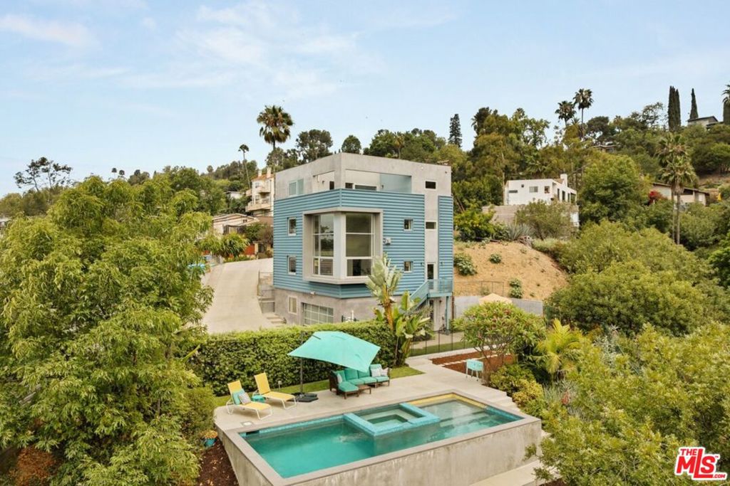 main property photo 51