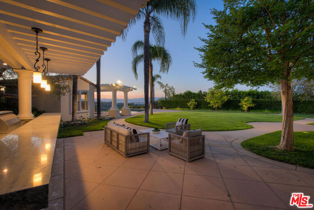 main property photo 37