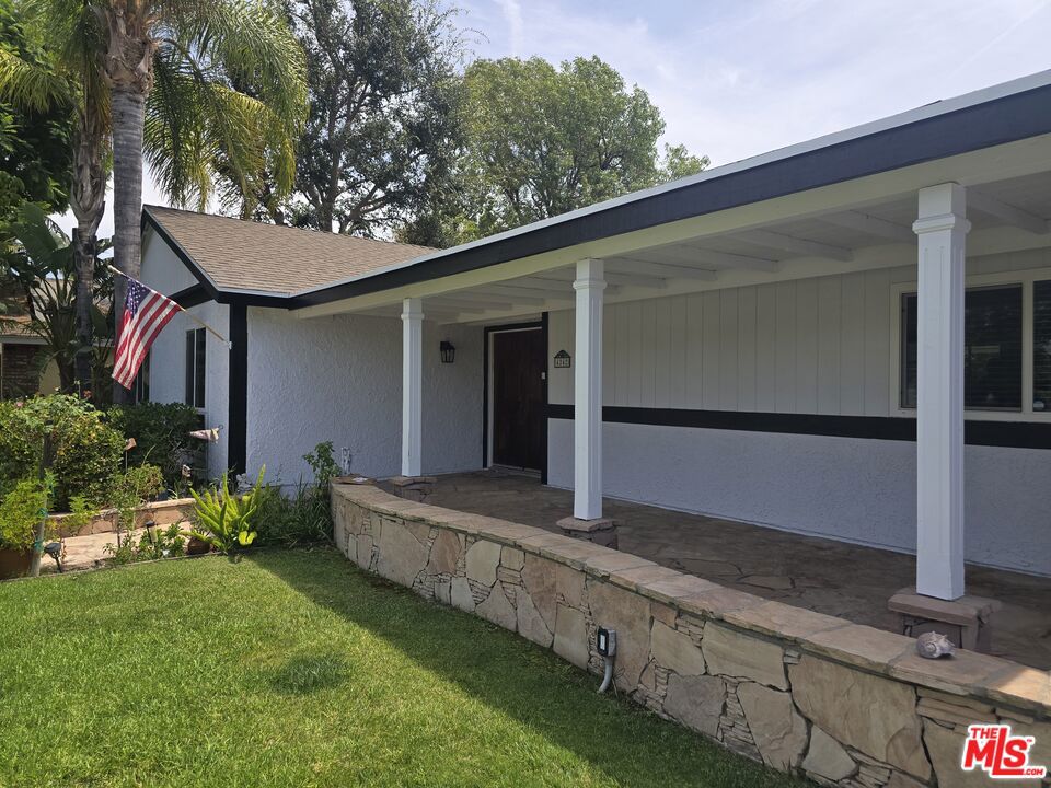 main property photo 10
