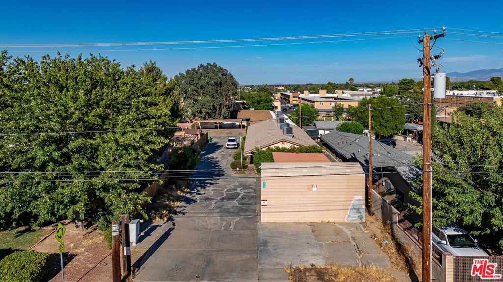 main property photo 9