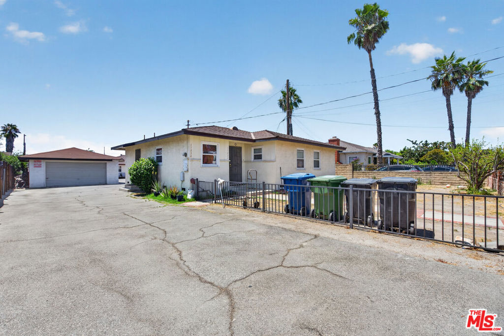 main property photo 32