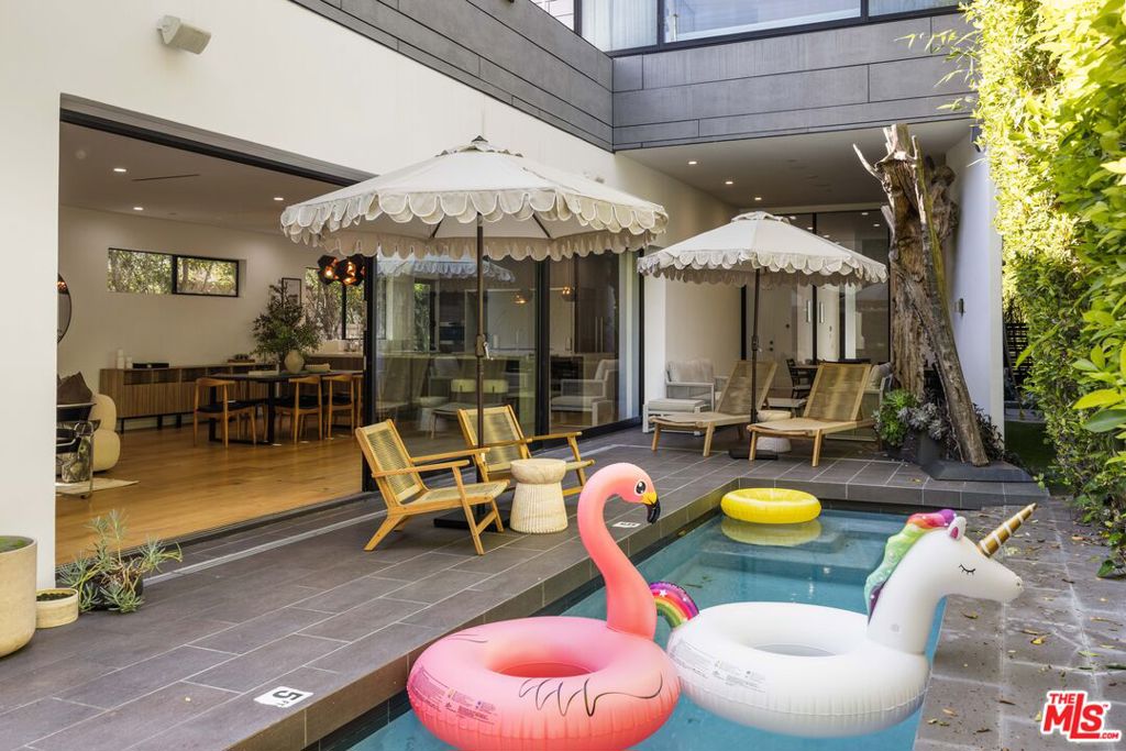 main property photo 49