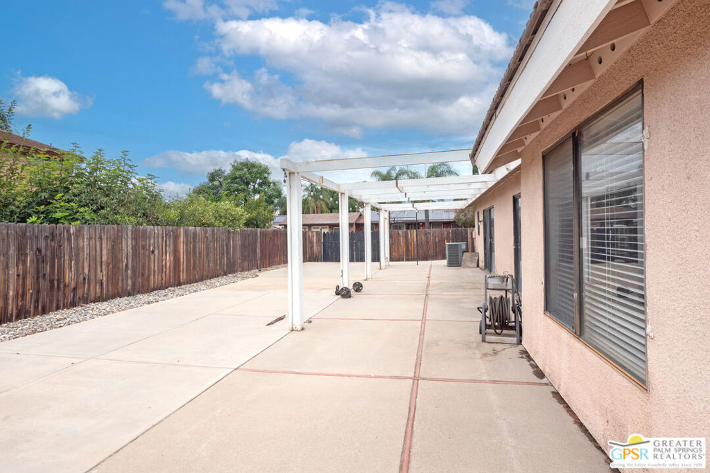 main property photo 31