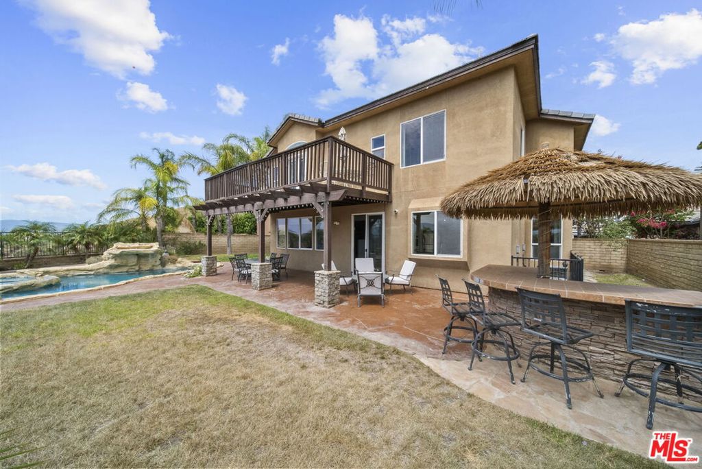 main property photo 30