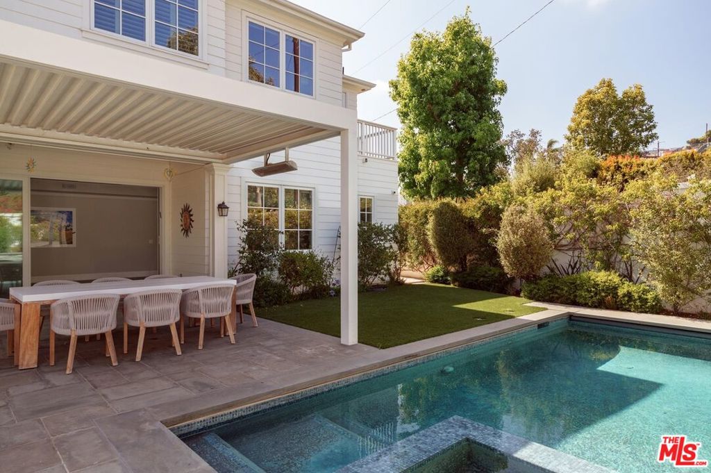 main property photo 13