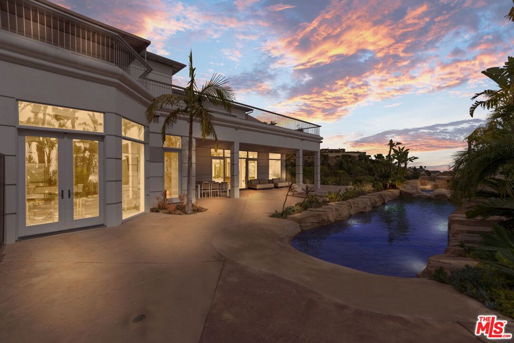 main property photo 17