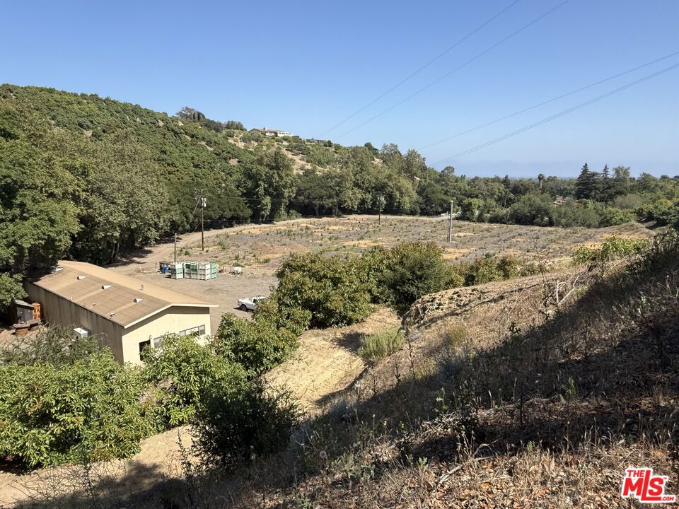 main property photo 25