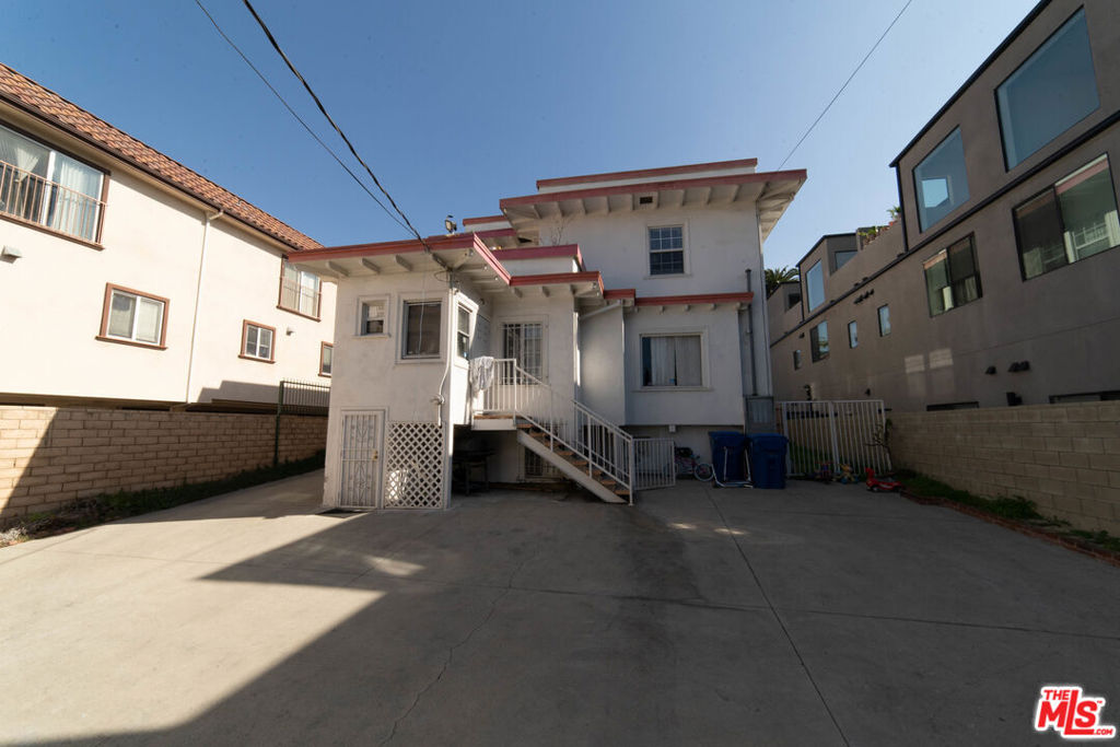 main property photo 29
