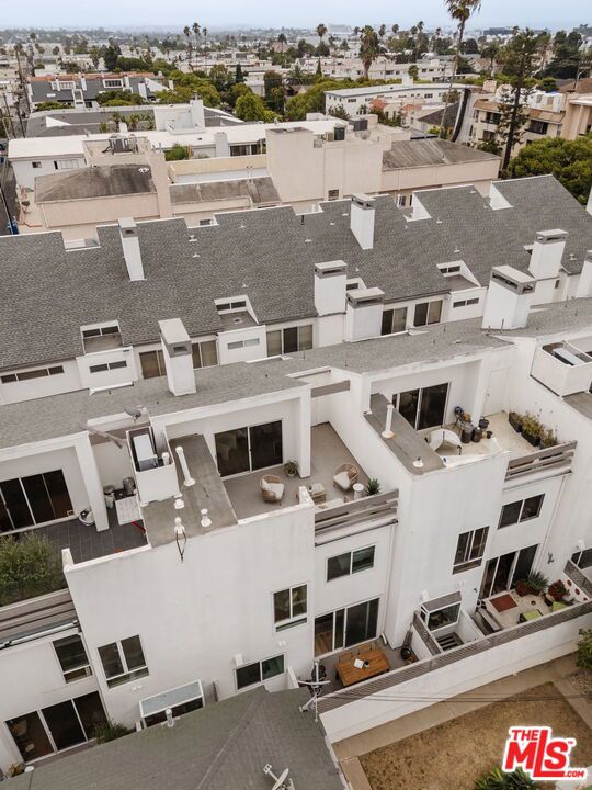 main property photo 64